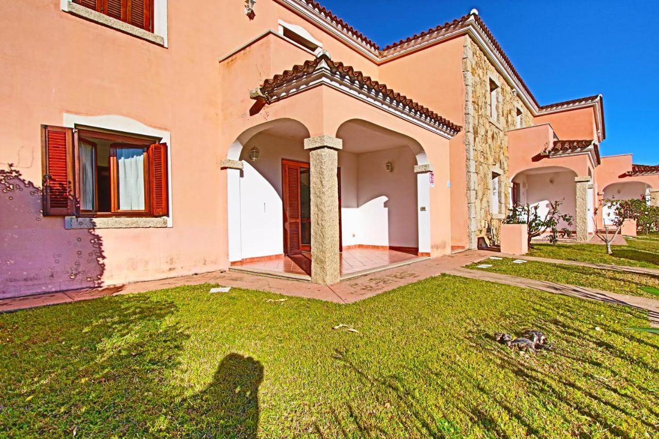 Residence Stella Marina San Teodoro  Exterior foto